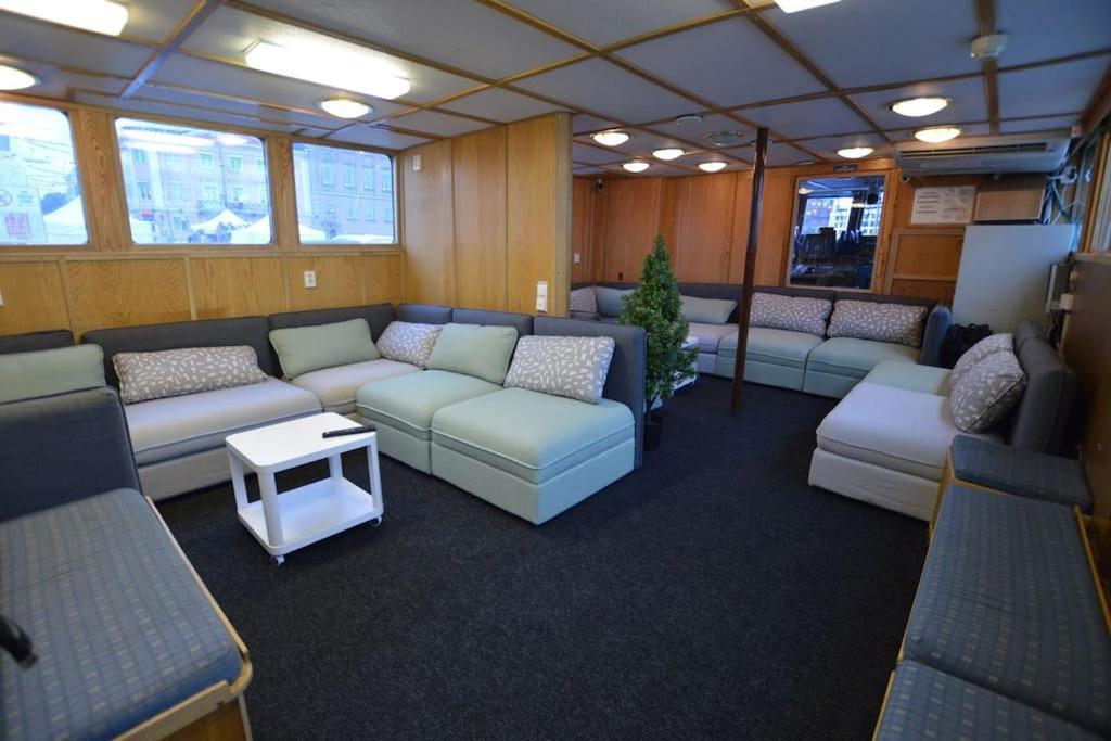Laivamajoitukset Hotellilaiva Muikku/hotel Boat Muikku